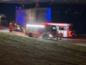Persoon te water in Arnhem – traumahelikopter ingezet