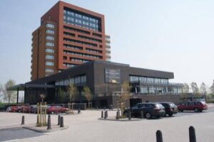 Grote inzet bij Van der Valk Duiven voor mogelijke reddingsactie
